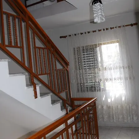 Niko Apartment