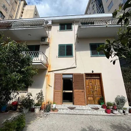 Niko Apartment
